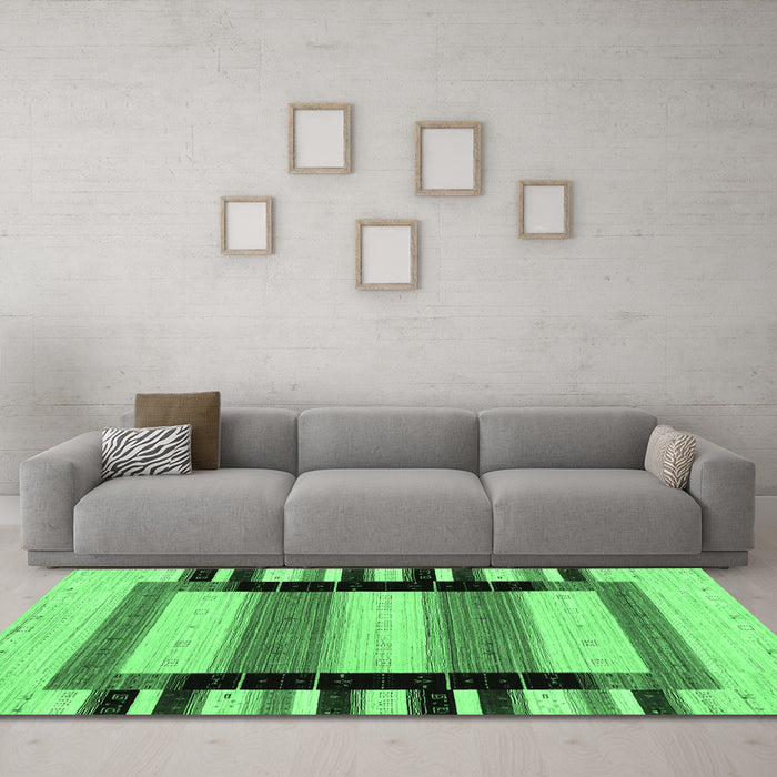Machine Washable Solid Emerald Green Modern Area Rugs in a Living Room,, wshcon1944emgrn