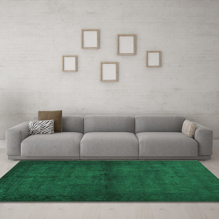 Machine Washable Abstract Green Contemporary Area Rugs in a Living Room,, wshcon1951grn