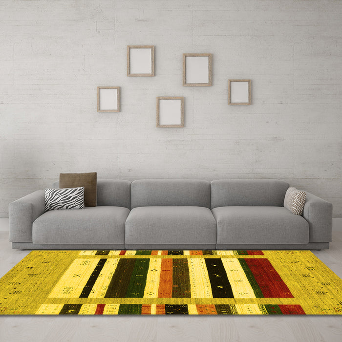 Machine Washable Abstract Yellow Contemporary Rug in a Living Room, wshcon1953yw