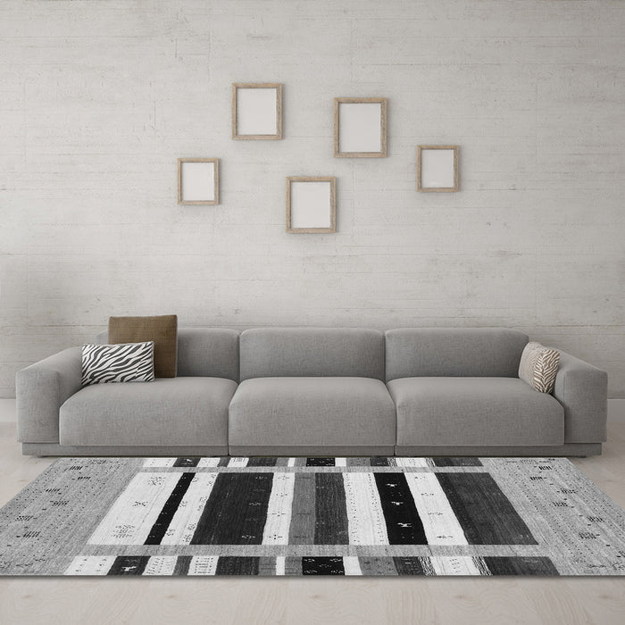 Machine Washable Abstract Gray Contemporary Rug in a Living Room,, wshcon1953gry