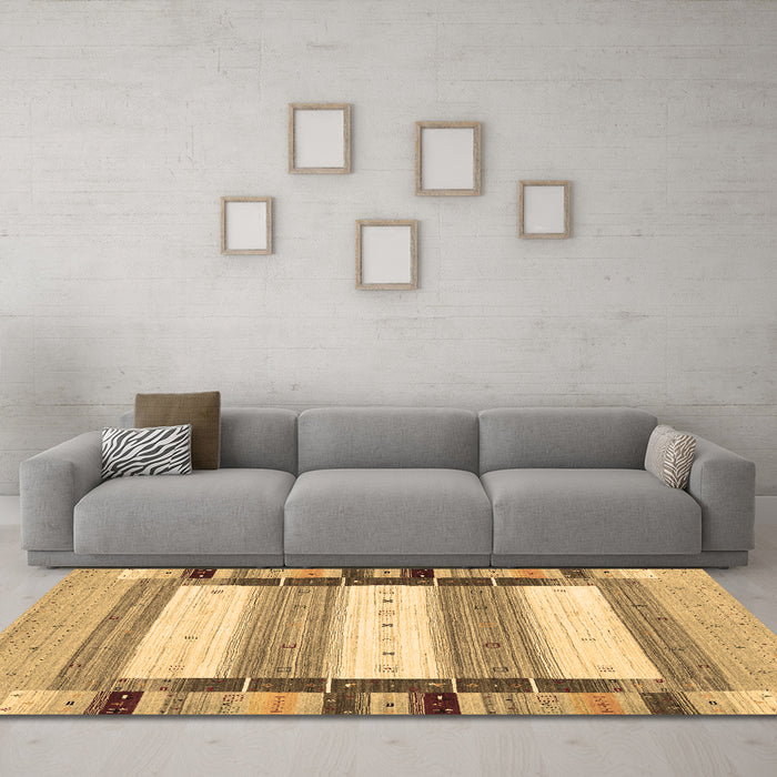 Machine Washable Abstract Brown Contemporary Rug in a Living Room,, wshcon1955brn