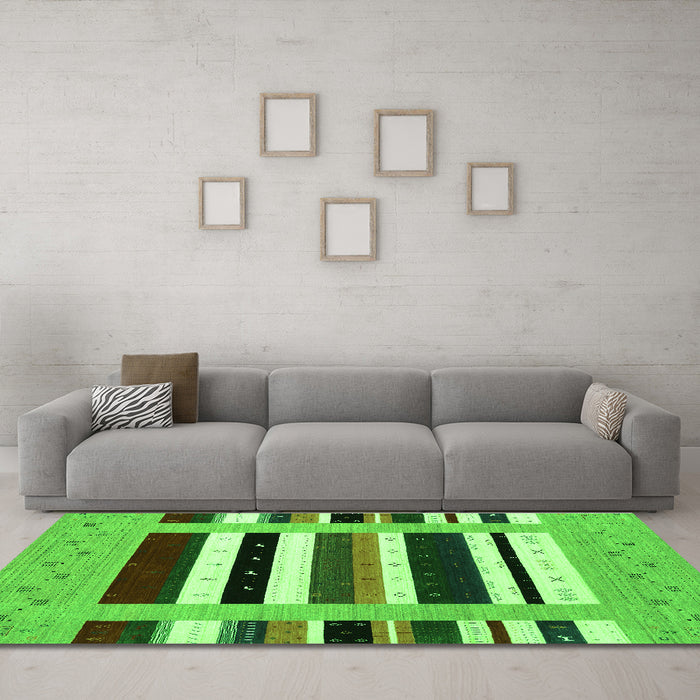Machine Washable Abstract Green Contemporary Area Rugs in a Living Room,, wshcon1962grn