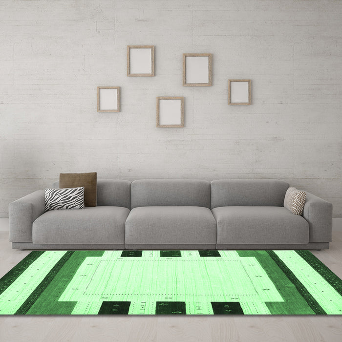 Machine Washable Solid Emerald Green Modern Area Rugs in a Living Room,, wshcon1963emgrn