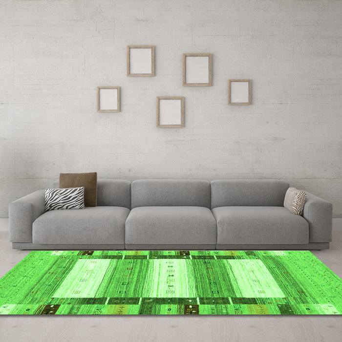 Machine Washable Abstract Green Contemporary Area Rugs in a Living Room,, wshcon1964grn