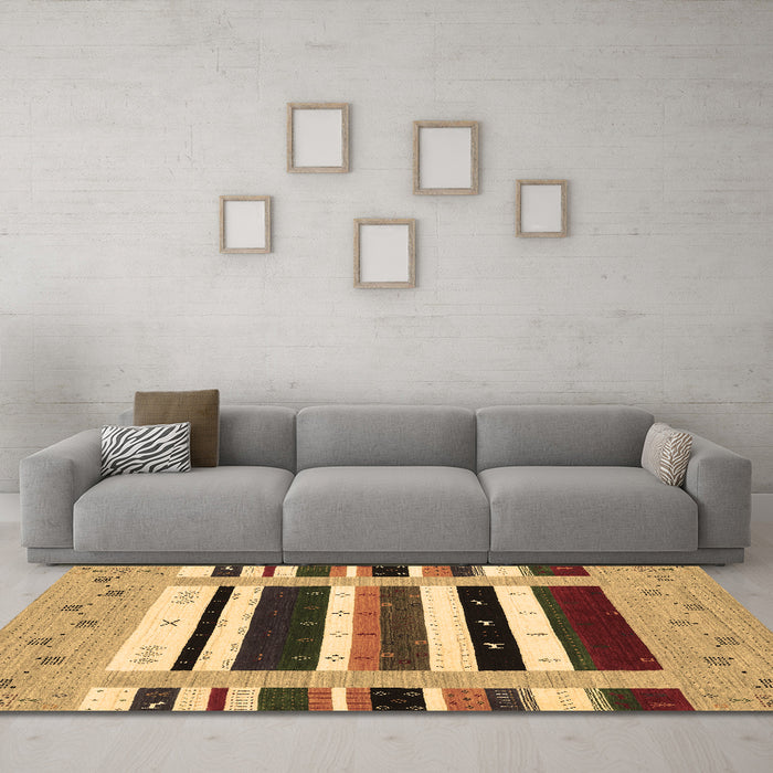 Machine Washable Abstract Brown Contemporary Rug in a Living Room,, wshcon1968brn