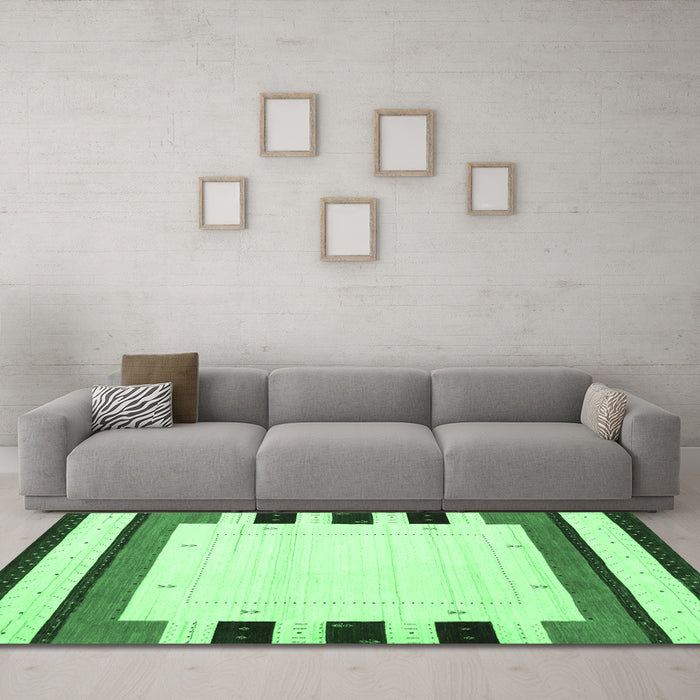 Machine Washable Solid Emerald Green Modern Area Rugs in a Living Room,, wshcon1972emgrn