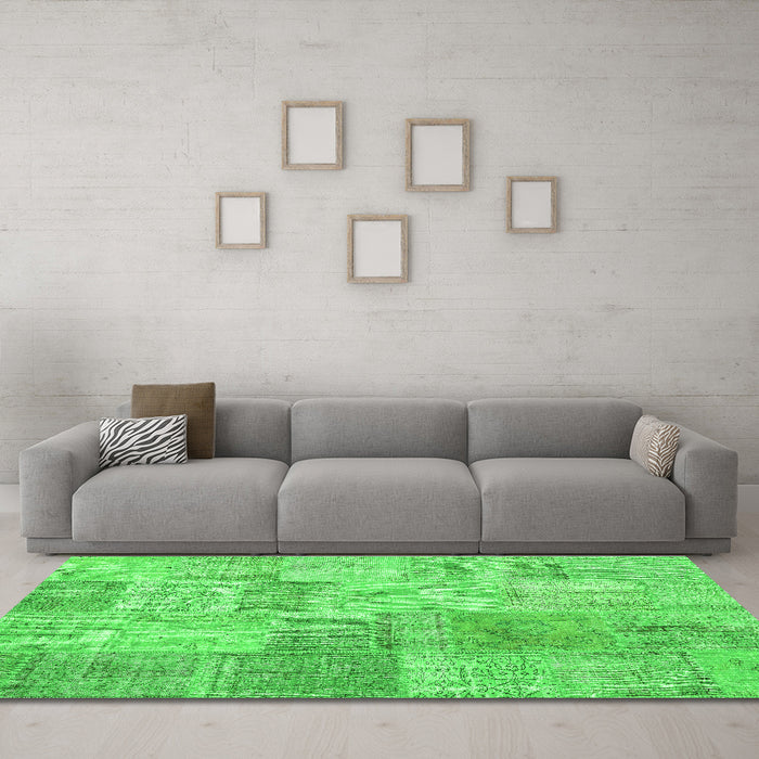 Machine Washable Patchwork Green Transitional Area Rugs in a Living Room,, wshcon1979grn