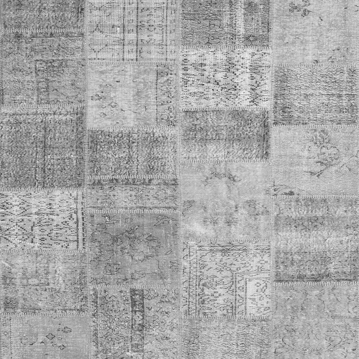 Serging Thickness of Patchwork Gray Transitional Rug, con1979gry