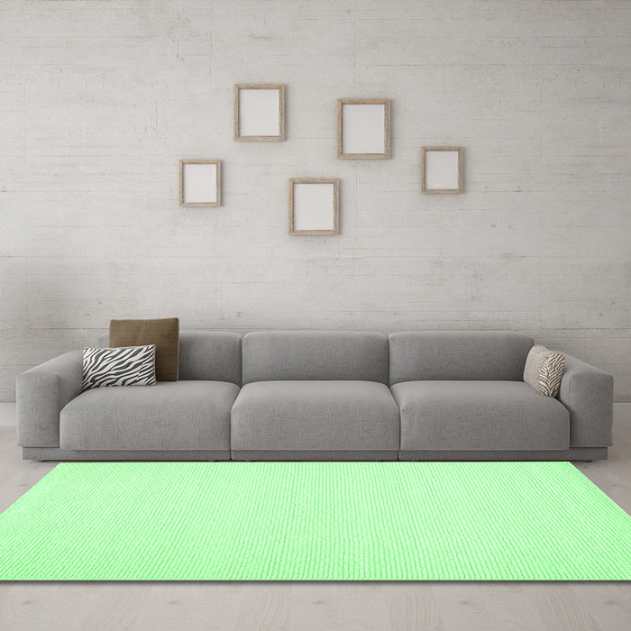 Machine Washable Solid Emerald Green Modern Area Rugs in a Living Room,, wshcon1983emgrn