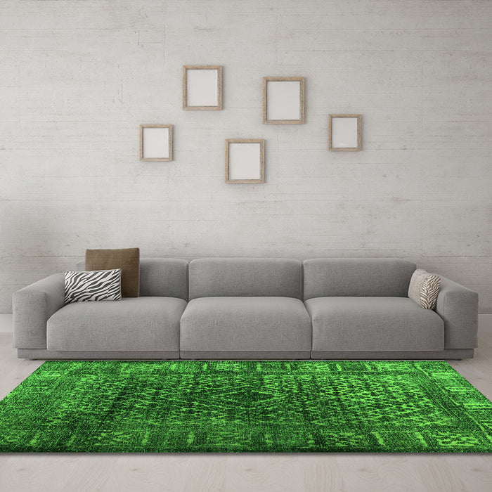 Machine Washable Abstract Green Contemporary Area Rugs in a Living Room,, wshcon1986grn
