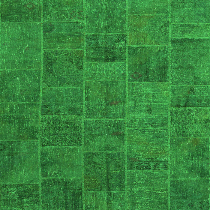 Serging Thickness of Patchwork Green Transitional Rug, con1993grn