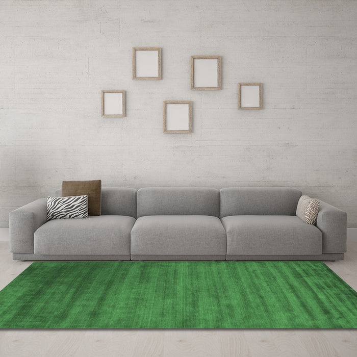 Machine Washable Abstract Emerald Green Contemporary Area Rugs in a Living Room,, wshcon19emgrn