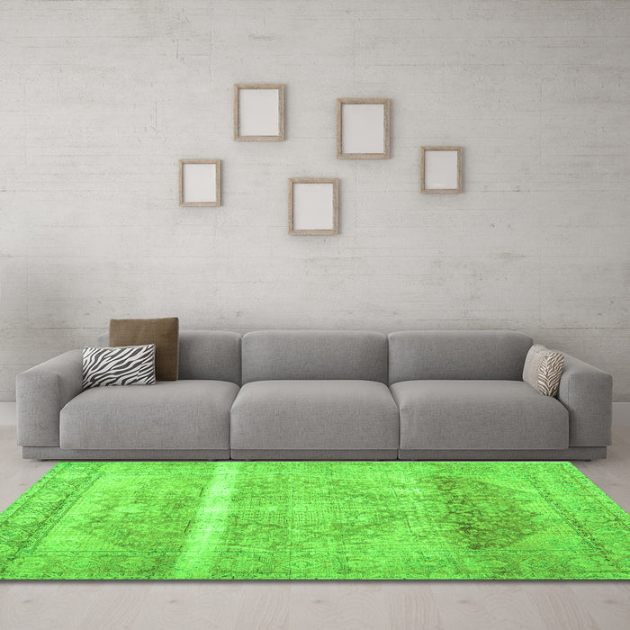 Machine Washable Abstract Green Contemporary Area Rugs in a Living Room,, wshcon2000grn