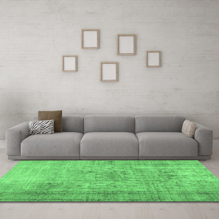 Machine Washable Abstract Emerald Green Contemporary Area Rugs in a Living Room,, wshcon2001emgrn