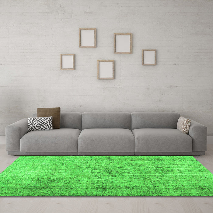 Machine Washable Abstract Green Contemporary Area Rugs in a Living Room,, wshcon2001grn
