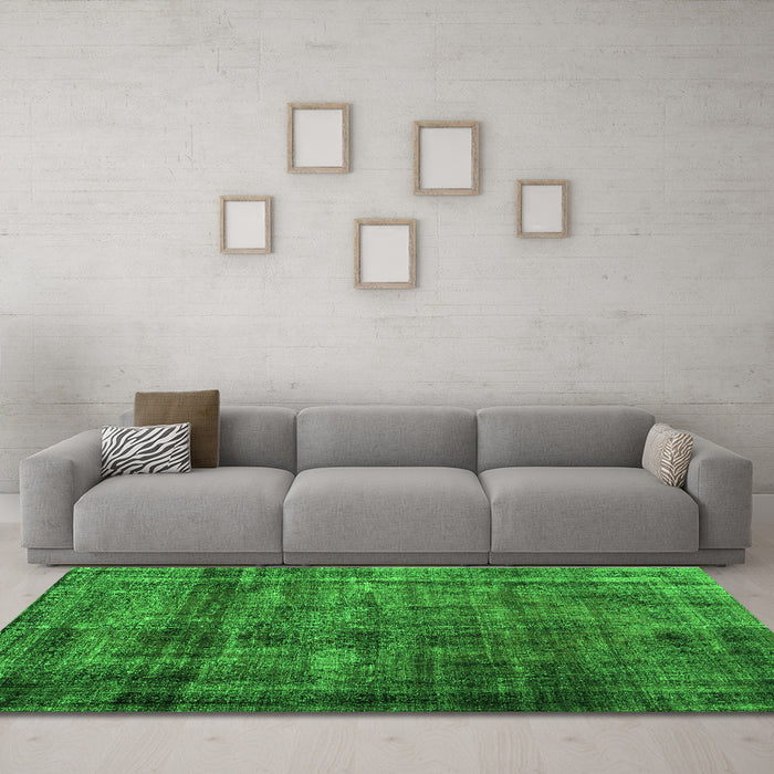 Machine Washable Abstract Green Contemporary Area Rugs in a Living Room,, wshcon2004grn