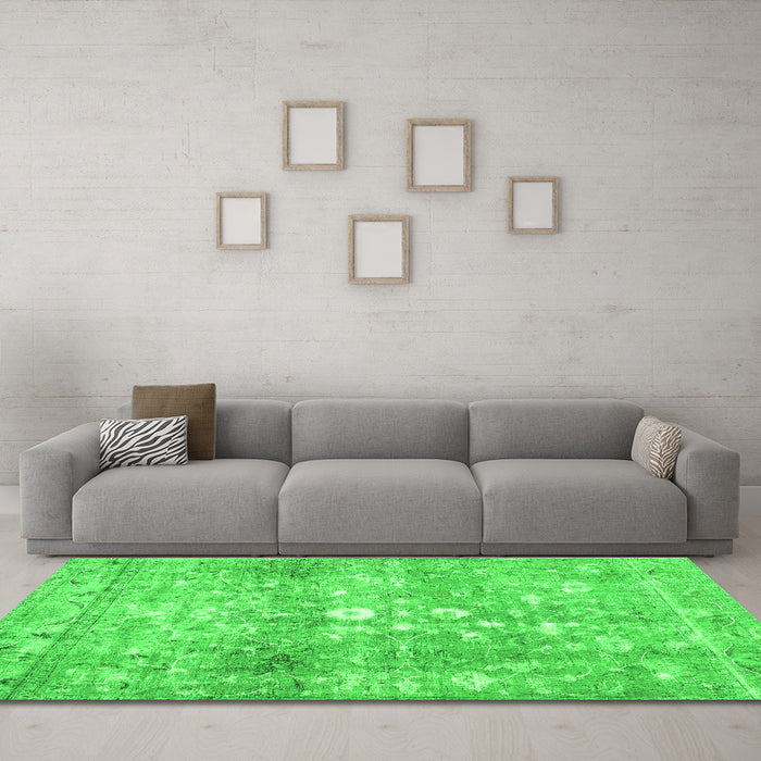 Machine Washable Abstract Green Contemporary Area Rugs in a Living Room,, wshcon2007grn