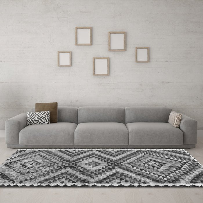 Machine Washable Oriental Gray Traditional Rug in a Living Room,, wshcon2018gry