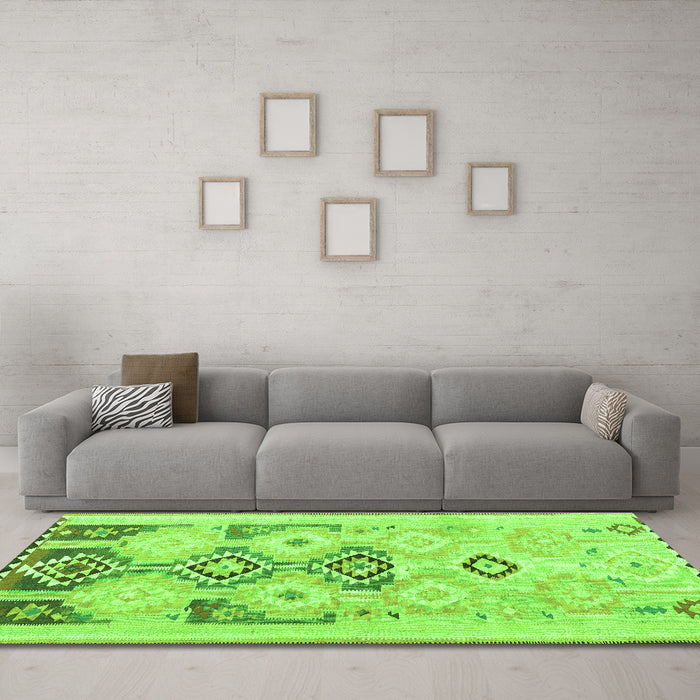 Machine Washable Southwestern Green Country Area Rugs in a Living Room,, wshcon2019grn