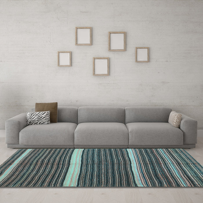 Machine Washable Oriental Light Blue Traditional Rug in a Living Room, wshcon2023lblu