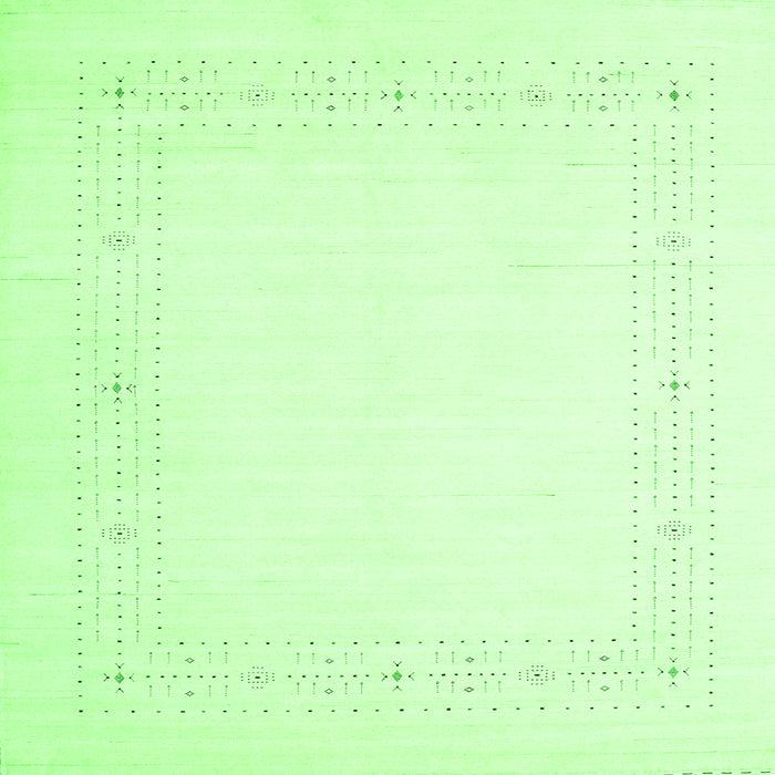 Serging Thickness of Solid Green Modern Rug, con2024grn