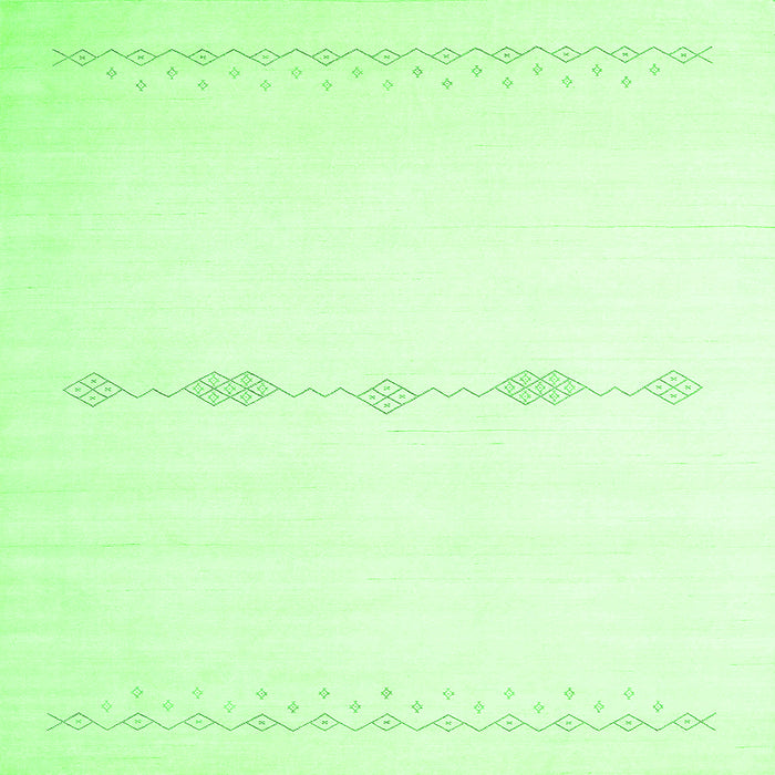 Serging Thickness of Solid Green Modern Rug, con2029grn