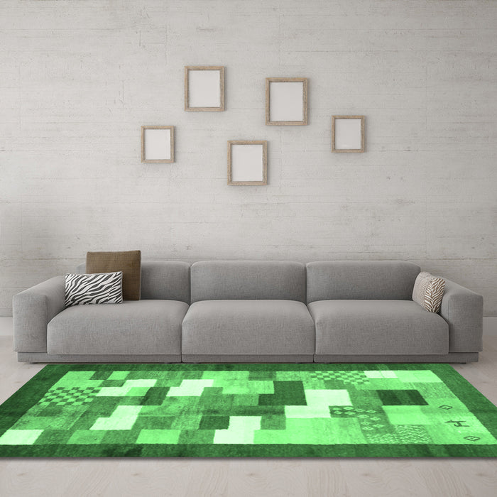 Machine Washable Abstract Emerald Green Contemporary Area Rugs in a Living Room,, wshcon2031emgrn