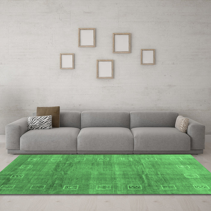 Machine Washable Abstract Emerald Green Contemporary Area Rugs in a Living Room,, wshcon2034emgrn