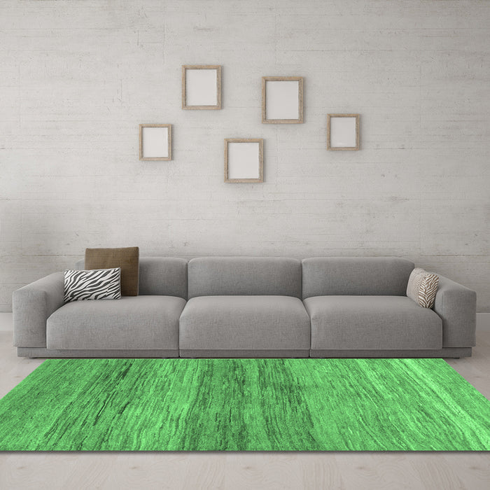 Machine Washable Abstract Emerald Green Contemporary Area Rugs in a Living Room,, wshcon2039emgrn