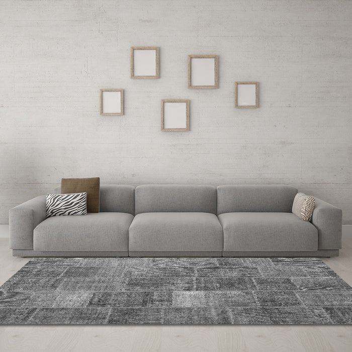 Machine Washable Patchwork Gray Transitional Rug in a Living Room,, wshcon2041gry