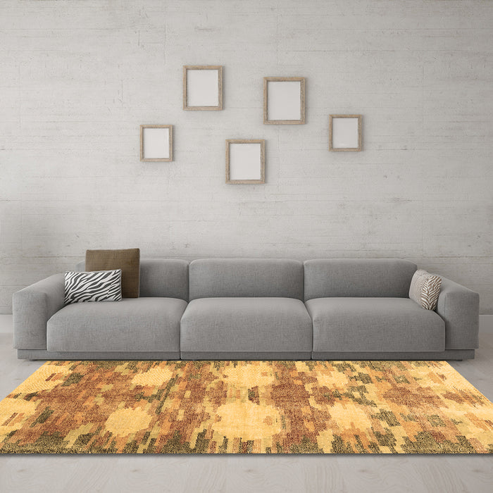 Machine Washable Abstract Brown Contemporary Rug in a Living Room,, wshcon2042brn