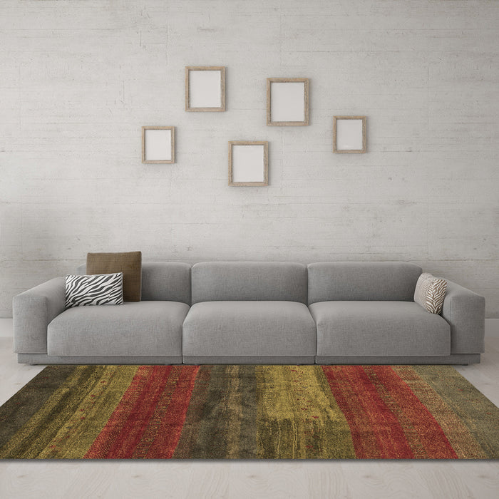 Machine Washable Abstract Brown Contemporary Rug in a Living Room,, wshcon2043brn
