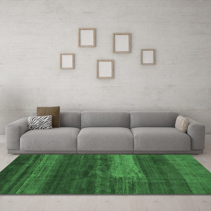 Machine Washable Abstract Emerald Green Contemporary Area Rugs in a Living Room,, wshcon2043emgrn
