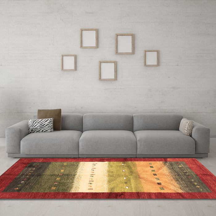Machine Washable Abstract Brown Contemporary Rug in a Living Room,, wshcon2045brn