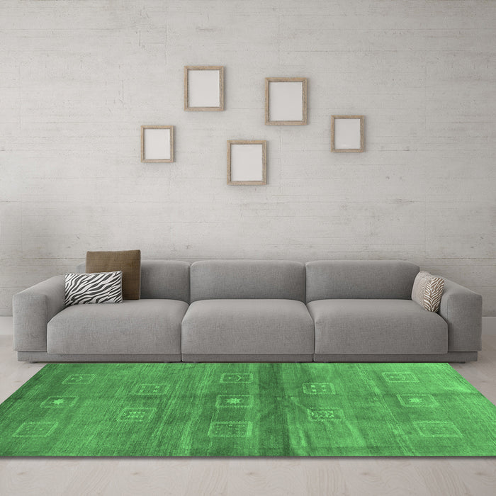 Machine Washable Abstract Emerald Green Contemporary Area Rugs in a Living Room,, wshcon2047emgrn
