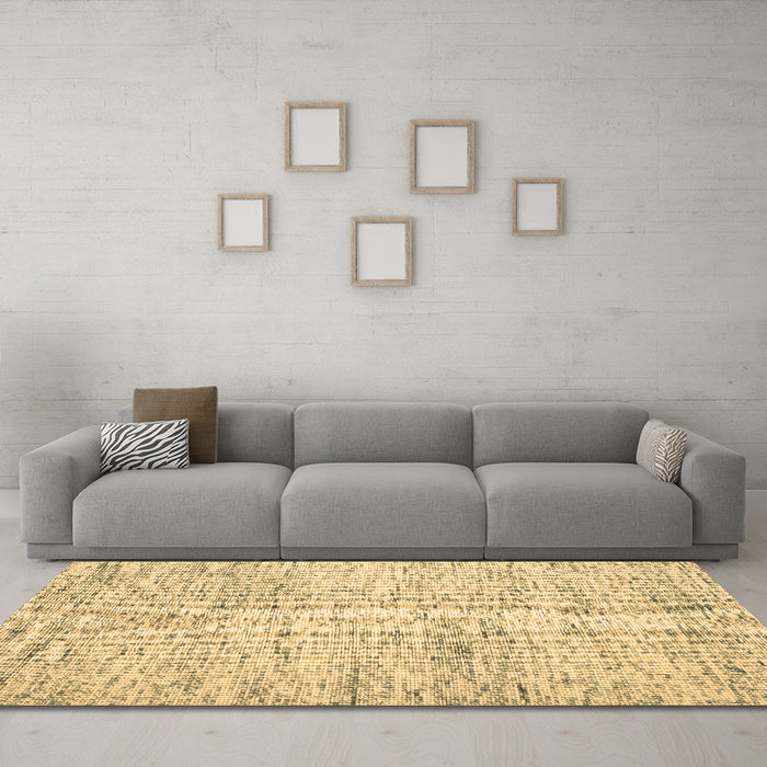 Machine Washable Abstract Brown Contemporary Rug in a Living Room,, wshcon2051brn