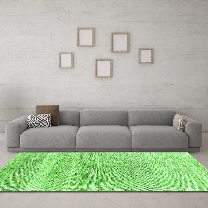 Machine Washable Abstract Green Contemporary Area Rugs in a Living Room,, wshcon2059grn