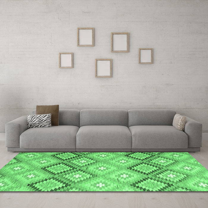 Machine Washable Southwestern Emerald Green Country Area Rugs in a Living Room,, wshcon2064emgrn