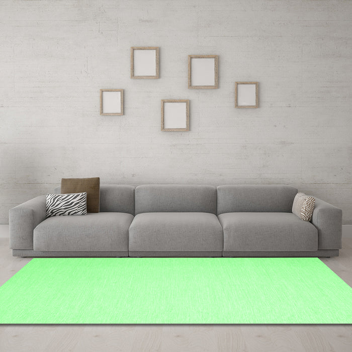Machine Washable Abstract Emerald Green Contemporary Area Rugs in a Living Room,, wshcon2076emgrn