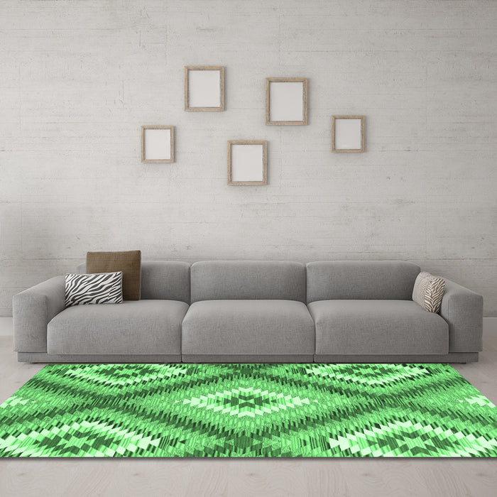 Machine Washable Southwestern Emerald Green Country Area Rugs in a Living Room,, wshcon2081emgrn