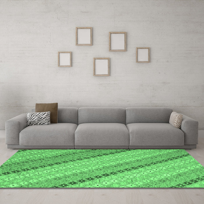 Machine Washable Southwestern Emerald Green Country Area Rugs in a Living Room,, wshcon2082emgrn