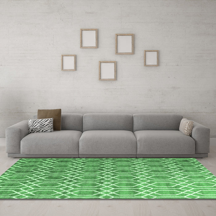 Machine Washable Abstract Emerald Green Contemporary Area Rugs in a Living Room,, wshcon2085emgrn