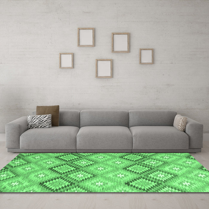 Machine Washable Southwestern Emerald Green Country Area Rugs in a Living Room,, wshcon2089emgrn