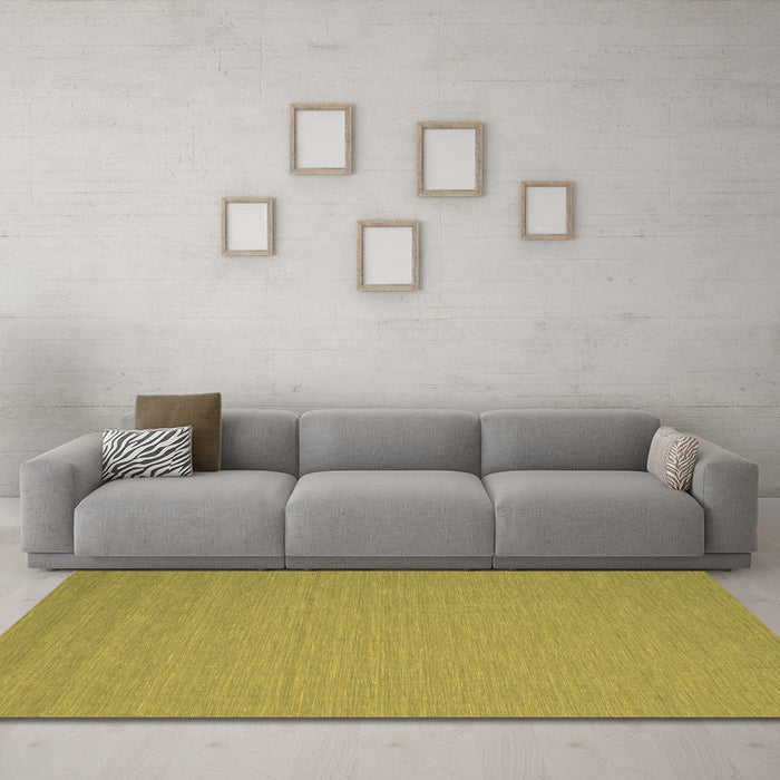 Machine Washable Abstract Brown Contemporary Rug in a Living Room,, wshcon208brn