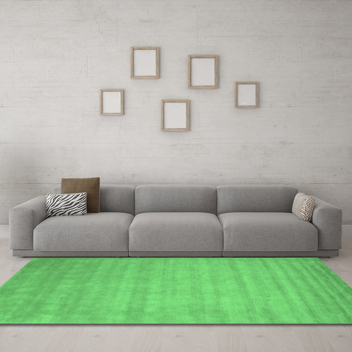 Machine Washable Abstract Emerald Green Contemporary Area Rugs in a Living Room,, wshcon20emgrn