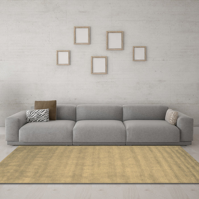 Machine Washable Abstract Brown Contemporary Rug in a Living Room,, wshcon20brn