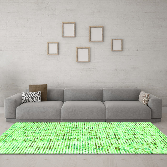 Machine Washable Solid Green Modern Area Rugs in a Living Room,, wshcon2101grn