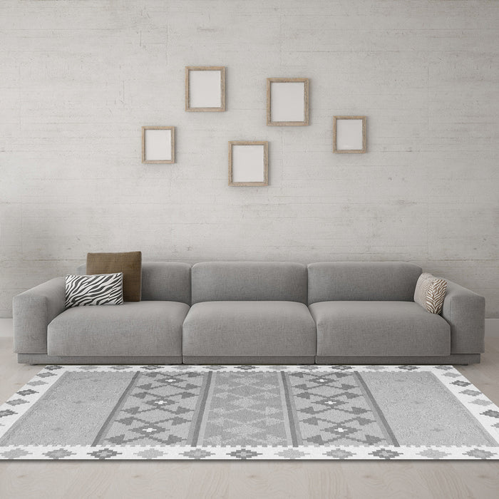 Machine Washable Abstract Gray Contemporary Rug in a Living Room,, wshcon2106gry