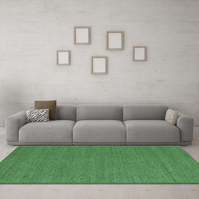 Machine Washable Abstract Emerald Green Contemporary Area Rugs in a Living Room,, wshcon2109emgrn