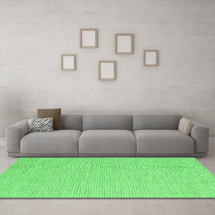 Machine Washable Abstract Green Contemporary Area Rugs in a Living Room,, wshcon2117grn